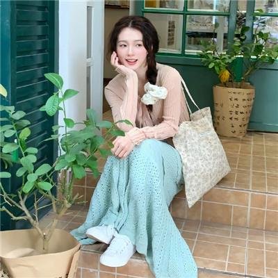 《撞翻姻缘路》封面
